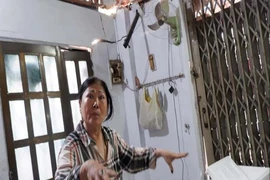 Công trình cải thiện môi trường nước gây sụp lún nhà dân