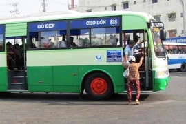 Sở GTVT TP.HCM thu hồi phù hiệu xe vi phạm