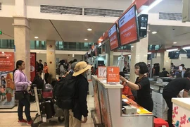 Bị hoãn chuyến bay có phải check in lại từ đầu?