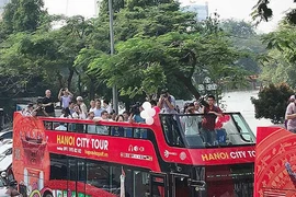 TP.HCM sắp có xe buýt 2 tầng hở mui