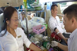 Gần 2.000 nhân viên điện lực miền Nam hiến máu tình nguyện