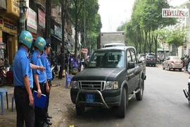 Không để ô tô trên 16 chỗ đón khách ở nội ô