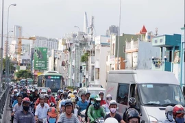 Nóng: TP.HCM ngưng toàn bộ xe buýt trong hai tuần