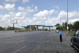 Cách ly xã hội, TP.HCM lập nhiều chốt giao thông cửa ngõ