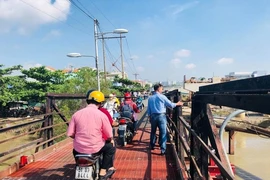 Được duyệt gần 20 năm, cầu Long Kiểng vẫn chưa xong