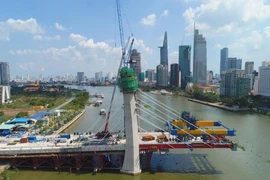 Cầu Thủ Thiêm 2 đã dần thành hình 