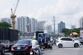 Sắp sửa xong đường Nguyễn Văn Linh, quận 7