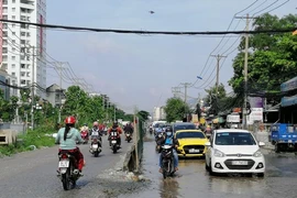 Khắc phục ngay các bất cập trên đường Lương Định Của 