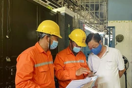 Người dân TP Thủ Đức thích thú cài app EVNHCMC CSKH