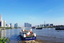 Đề xuất dùng tàu cao tốc vận chuyển hàng hóa bằng đường thủy