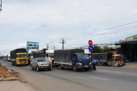 Chỉ thị 12: Khó ra vào TP.HCM, người dân và doanh nghiệp cần làm gì?