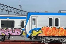 Vẽ bậy, làm hư hại tàu metro có thể bị phạt lên đến 20 năm tù
