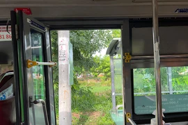 Thực hư chuyện xe buýt phải dừng tại trạm 5 phút dù không có khách