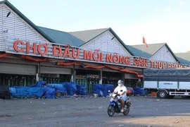 Chấn chỉnh việc lấn chiếm lòng đường Quốc lộ 1 khu vực chợ đầu mối Thủ Đức