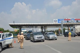 Tài xế đi cao tốc vẫn quên nộp tiền vào tài khoản ETC
