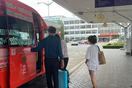 Người dân có thể đến sân bay Tân Sơn Nhất qua những tuyến xe buýt này