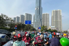 TP.HCM: Tìm cách giảm ùn tắc khu vực đường Nguyễn Hữu Cảnh
