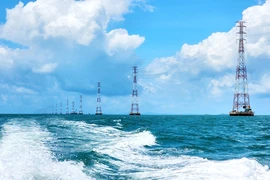 Nhìn lại công trình đường điện 220kV vượt biển lịch sử