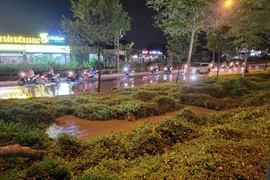 Bể ống nước trên đường Kha Vạn Cân, nguy cơ cúp nước 4 quận