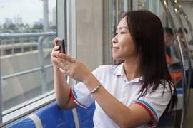Kỹ thuật viên lái tàu metro số 1 đã hoàn thành khóa đào tạo tại Nhật Bản