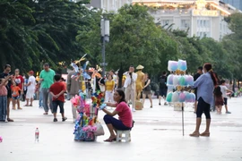 Tổ chức các sự kiện trên đường Nguyễn Huệ, Lê Lợi...sao cho hợp lý?