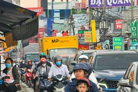 Ùn ứ ở khu vực cầu Nam Lý TP Thủ Đức