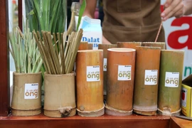 Độc đáo cà phê ống tre, nói không với sản phẩm nhựa