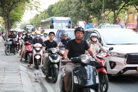 Hiện trạng 3 tuyến đường cửa ngõ Tân Sơn Nhất được đề xuất cấm xe tải
