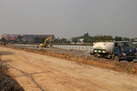 Đã tháo dỡ bức tường hơn 30 năm để thi công dự án đường nối Trần Quốc Hoàn - Cộng Hòa 
