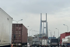 Khu vực cầu Phú Mỹ, quận 7 đang kẹt xe kéo dài