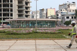 Làm gì để người dân đi bộ 800 m đến nhà ga metro?