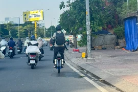 Điều khiển xe 1 bánh chạy trên đường phố được không?