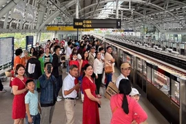 Đề xuất tăng chuyến tàu metro số 1 phục vụ người dân du xuân
