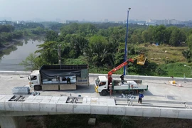 Thông xe một nhánh cầu Tăng Long vào cuối tháng 2