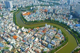 Làm metro chạy dọc kênh rạch, TP.HCM có thể tiết kiệm được 40.000 tỉ đồng