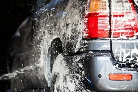 Vì sao với ô tô tự lái, rửa xe là “ác mộng“?