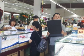 Giá vàng nữ trang, vàng nhẫn phần lớn đều bị đẩy giá tăng cao hơn vàng miếng SJC là điều bất thường- Ảnh: Thùy Linh