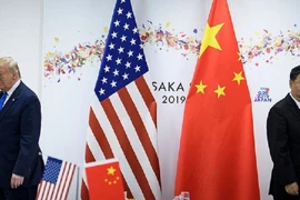 'Việt Nam không nên phá giá đồng tiền'