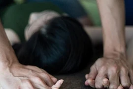 Vướng lao lý vì quan hệ với bé gái ở nhà văn hóa thôn