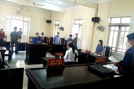 Sau 6 ngày nằm ra đường ‘ăn vạ’, thanh niên bị phạt 9 tháng tù 