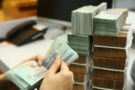 2 thanh niên mượn sổ hồng đi vay tiền tỉ rồi chiếm đoạt