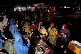 Thương sao cái nghĩa đồng bào!