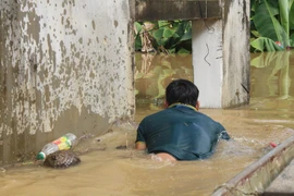 Ngàn ngôi nhà chìm trong lũ dữ và cuộc di dân thần tốc