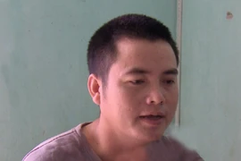 Cướp tấn công cô gái trên cánh đồng bắp