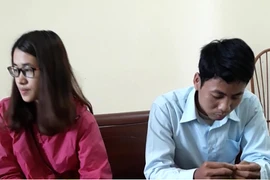 Vợ chồng trẻ hè nhau truyền 'Hội Thánh Đức Chúa Trời'