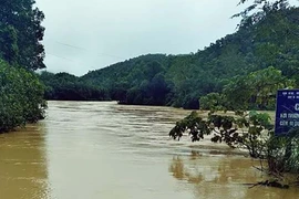 Thanh Hóa di dời dân tránh bão Sơn Tinh 