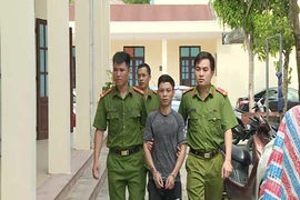Bắt nhóm giang hồ bảo kê máy gặt, đòi nợ thuê
