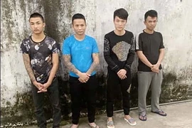 Nhóm bảo kê bắt nhiều cô gái ở trọ 'tiếp khách' hát karaoke
