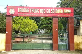 Ngôi trường bị phụ huynh tố với nhiều khoản thu vô lý, đặc biệt là khoản thu xăng xe 200/học sinh hỗ trợ cho giáo viên đi lại. Ảnh: Đặng Trung