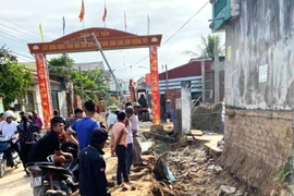 Sập tường, 2 người thương vong
